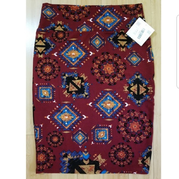 LuLaRoe Dresses & Skirts - NWT Lularoe Cassie skirt
